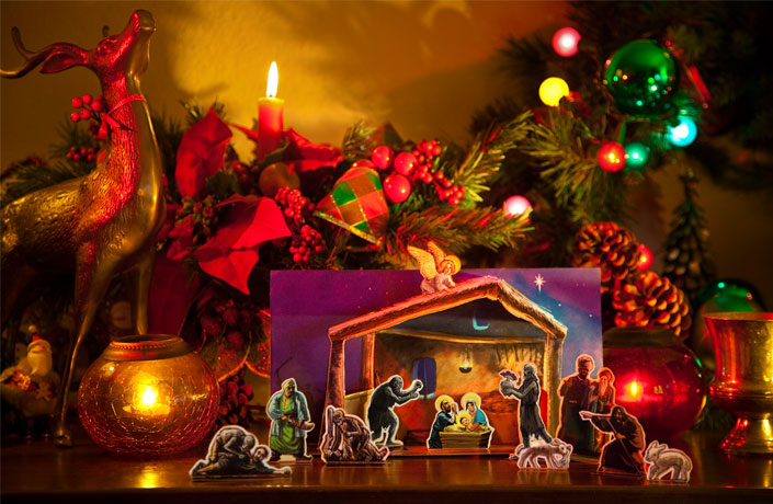 Zombie Nativity Papercraft Set